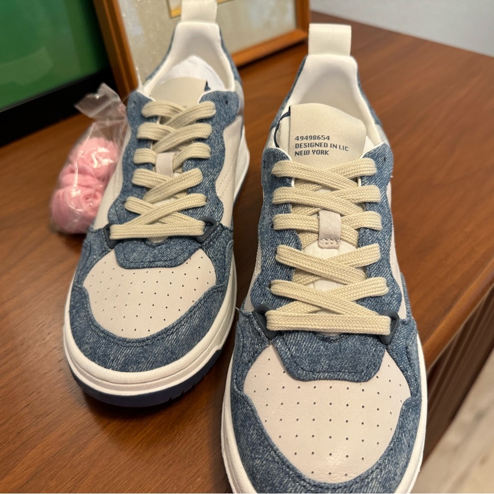 Steve Madden, Sneakers